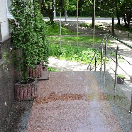 Burger Plus Inn Lviv Extérieur photo