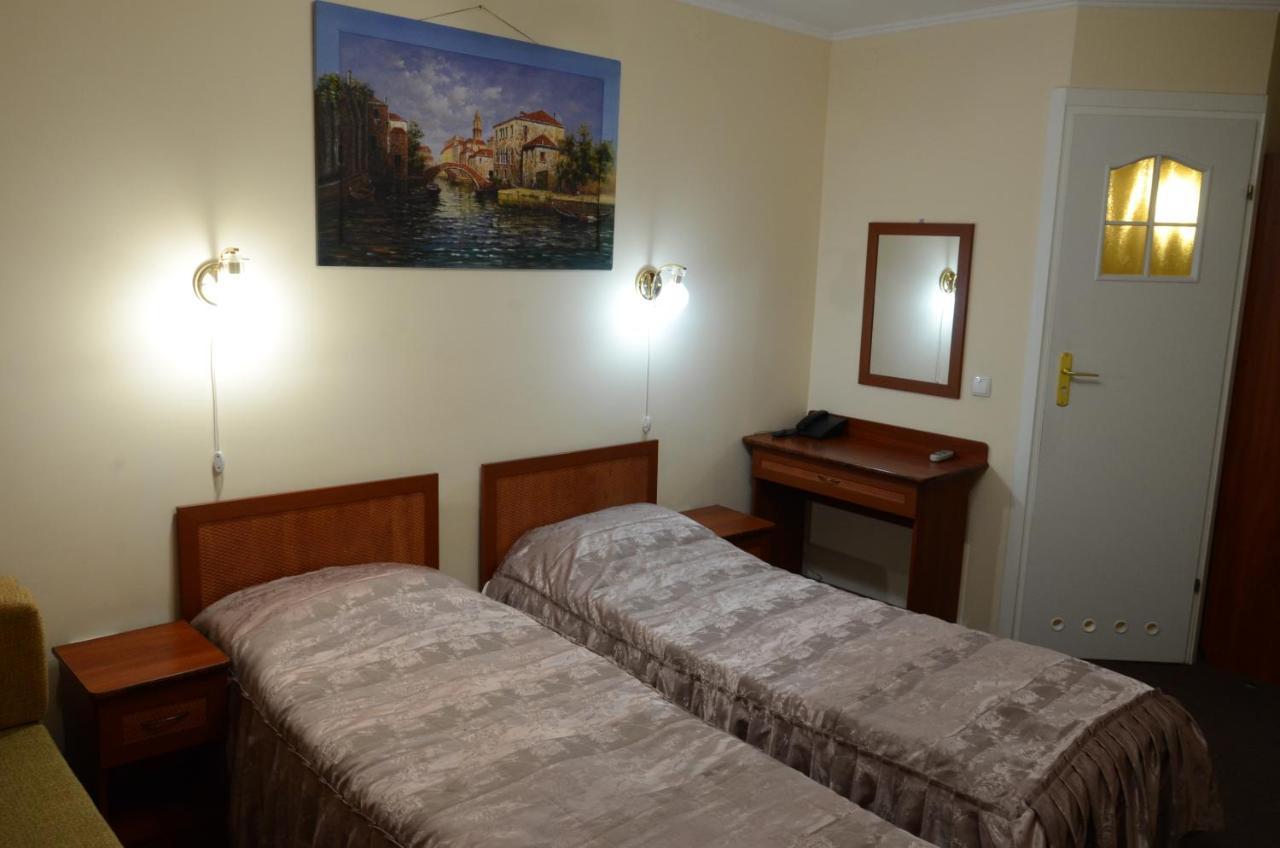 Burger Plus Inn Lviv Chambre photo